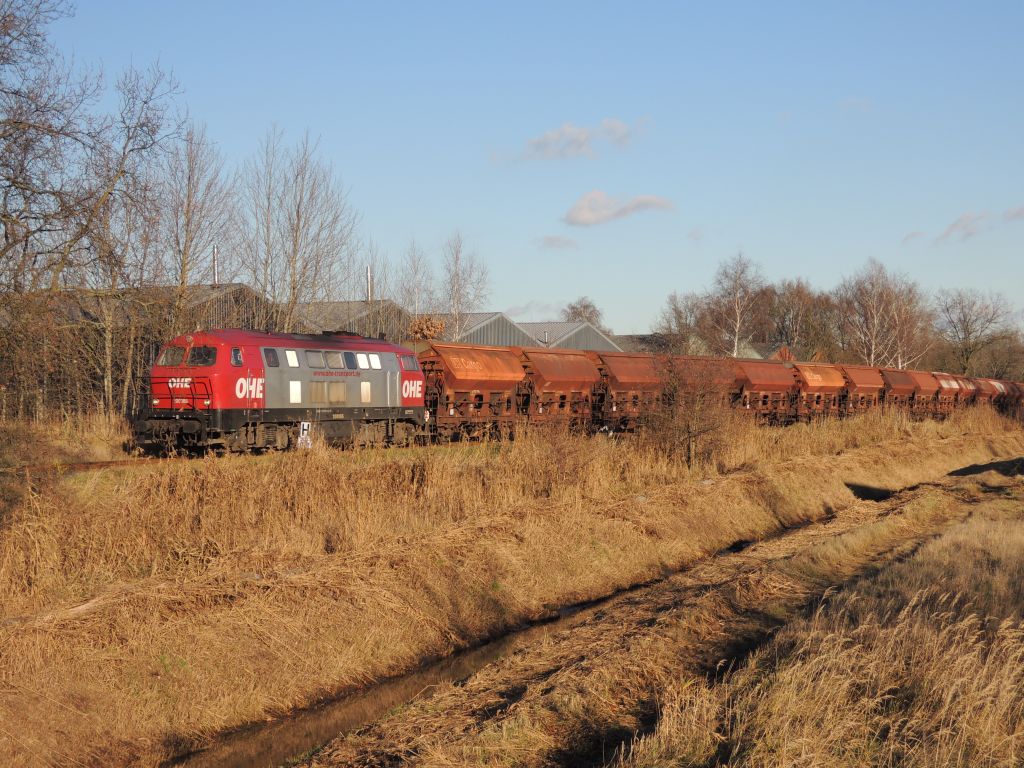 OHE 200086 hinter Tönnhausen Umschlag lbahnwinter008