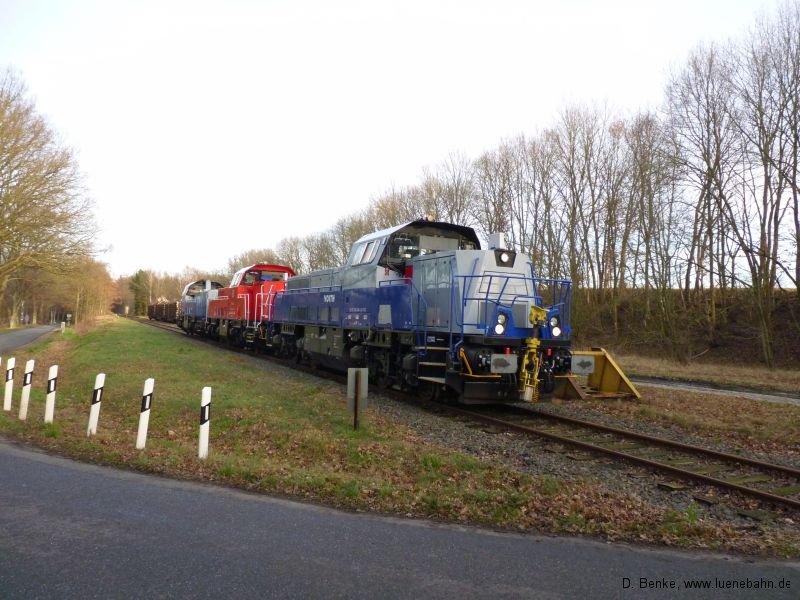 Lokzug, bestehend aus drei Voith Gravitas, in Soderstorf gebirgsbahngal019