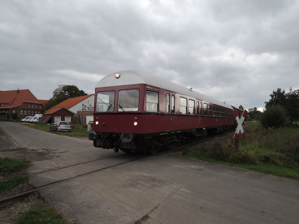 Der Heide-Elbe-Express erreicht Rullstorf avl-heide-express-herbst-2012-niedermarschacht-bleckede002
