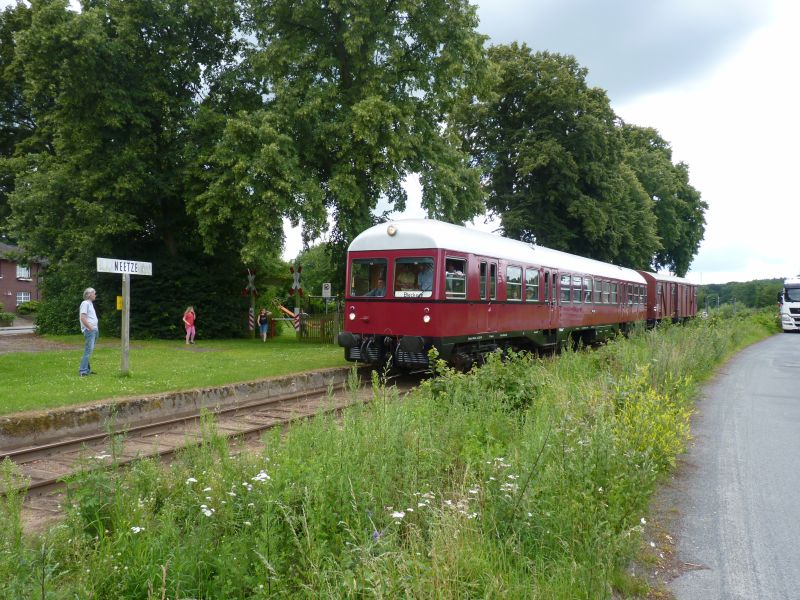 Halt am Neetzer Haltepunkt. Neetze