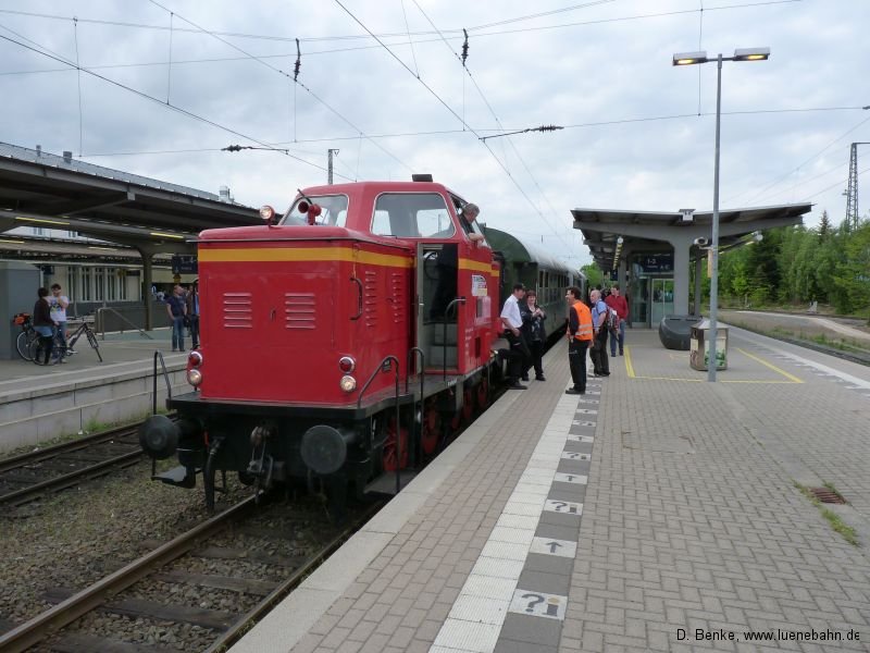 AVL 46-01 mit Heide-Elbe-Express in Lünneburg DB geestrandbahngal020