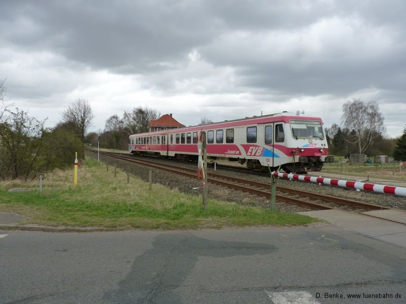 Ausfahrt aus Dannenberg Ost. Im Hintergrund ist das Stellwerk zu sehen. jeetzeltalbahn008
