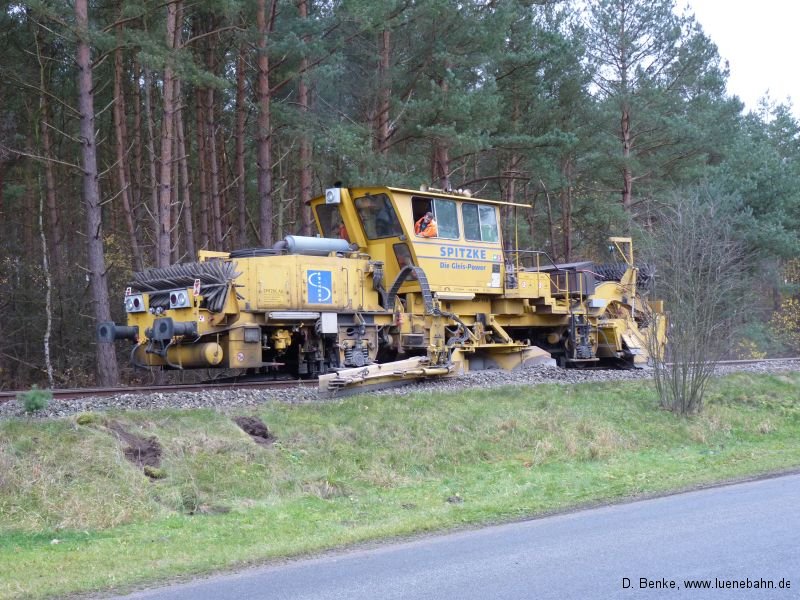 Gleisbauarbeiten zwischen Garstedt und Toppenstedt I luhebahngal010