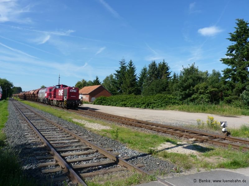 OHE 160073 und 20086 durchfahren den Bahnhof Salzhausen OHE 160073 und 20086 durchfahren den Bahnhof Salzhausen