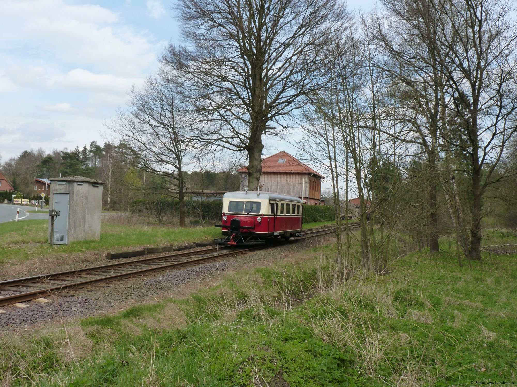 Wismarer Schienebus VT0508, \"Ameisenbär\" auf der Überführungsfahrt anlässlich des 100. Jubiläums der Bahnstrecke Winsen - Niedermarschacht, im Bahnhof Egestorf vt0508egestorf2